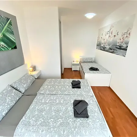 Luxus Auf 2 Etagen 3br! +netflix +high-end Ausstattung Ližnjan
