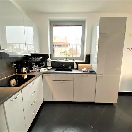 Luxus Auf 2 Etagen 3br! +netflix +high-end Ausstattung *