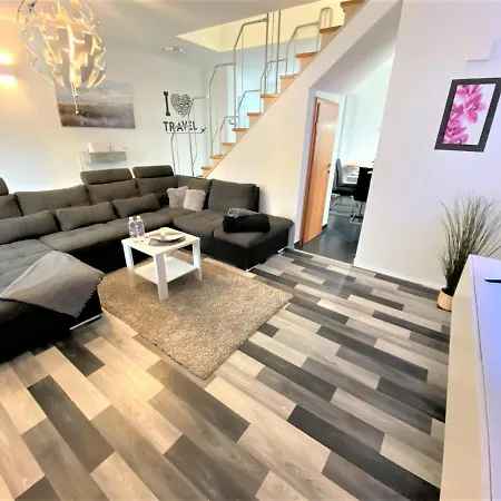 Luxus Auf 2 Etagen 3br! +netflix +high-end Ausstattung Apartmán