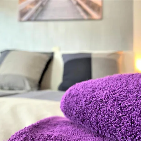 Luxus Auf 2 Etagen 3br! +netflix +high-end Ausstattung