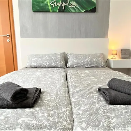 Luxus Auf 2 Etagen 3br! +netflix +high-end Ausstattung Apartmán *