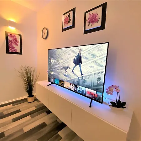 Luxus Auf 2 Etagen 3br! +netflix +high-end Ausstattung Apartmán *